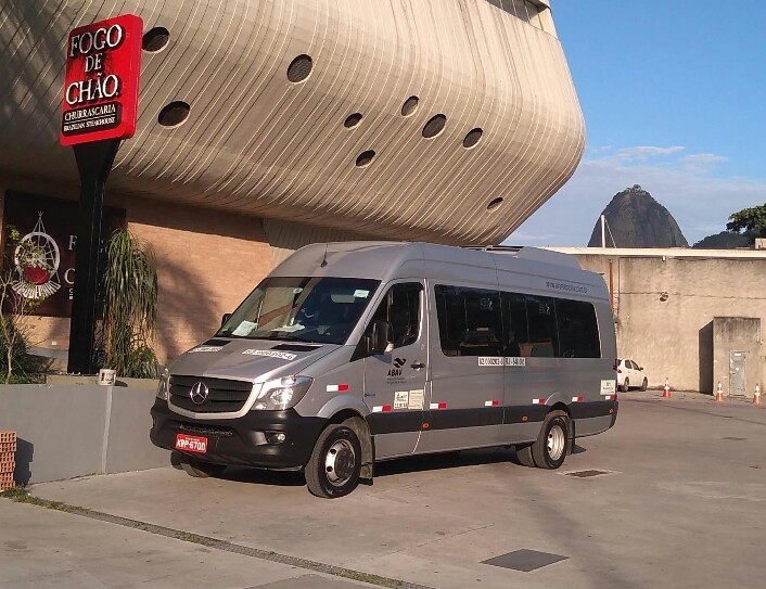 Aluguel de Van com 20 lugares no Rio de Janeiro