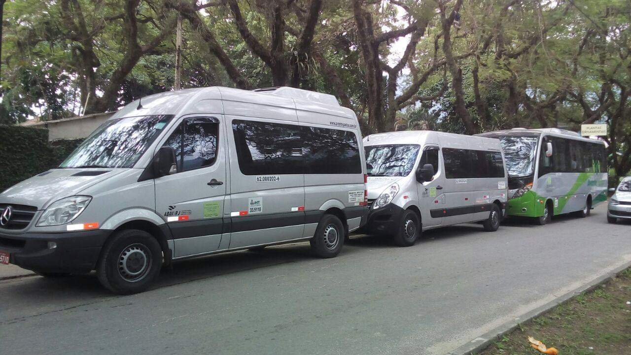 Serviço de Aluguel de Vans em Cabo Frio